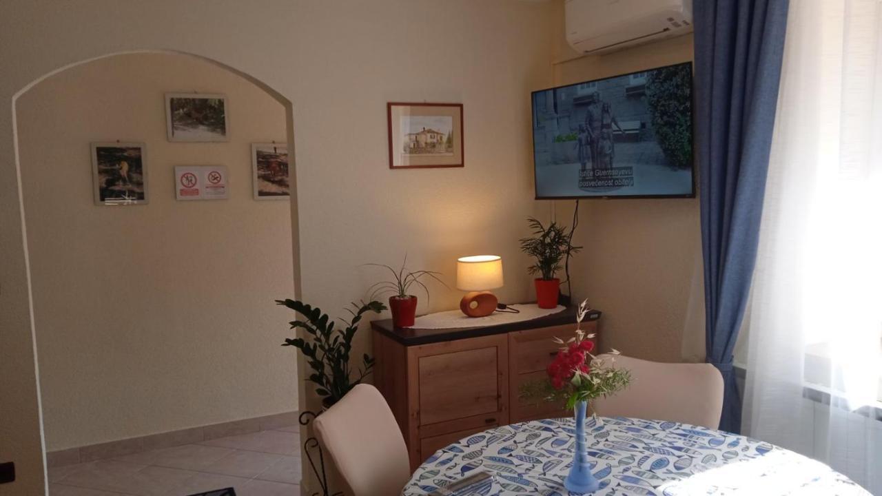 Apartman Rino Bašanija Esterno foto